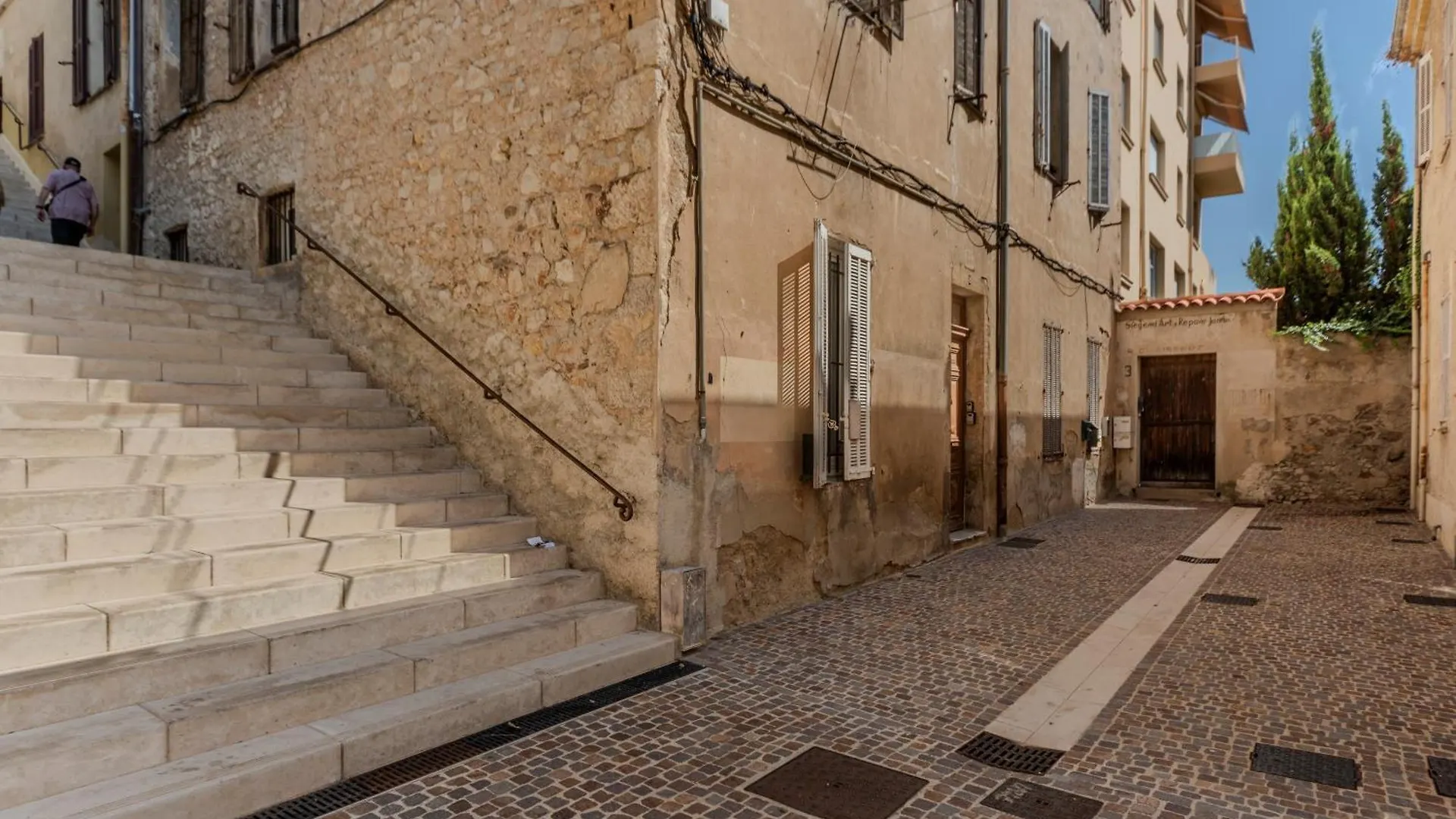 Apartment Frgk - 3 Bedrooms Historic Center Cannes France