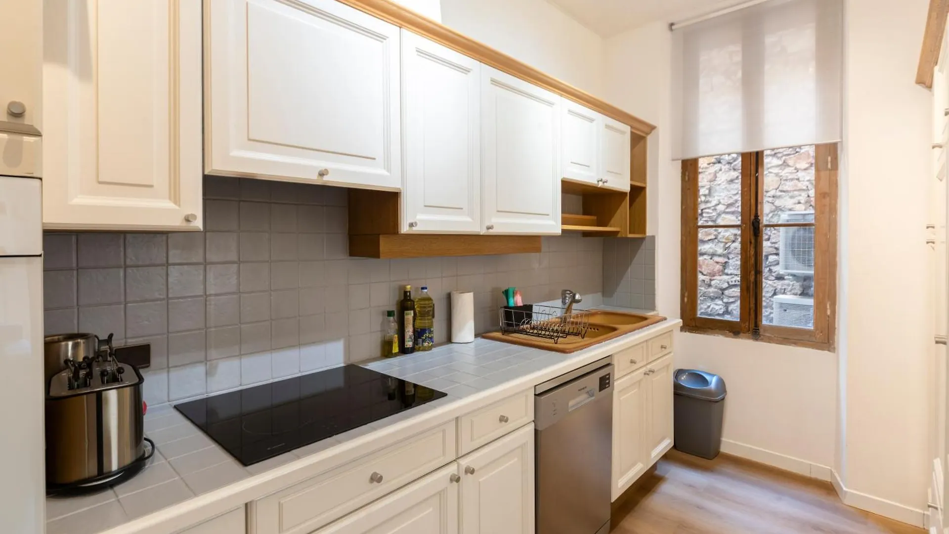 Frgk - 3 Bedrooms Historic Center Cannes Apartment